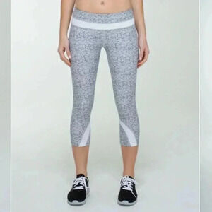 Lululemon run inspire crop 11